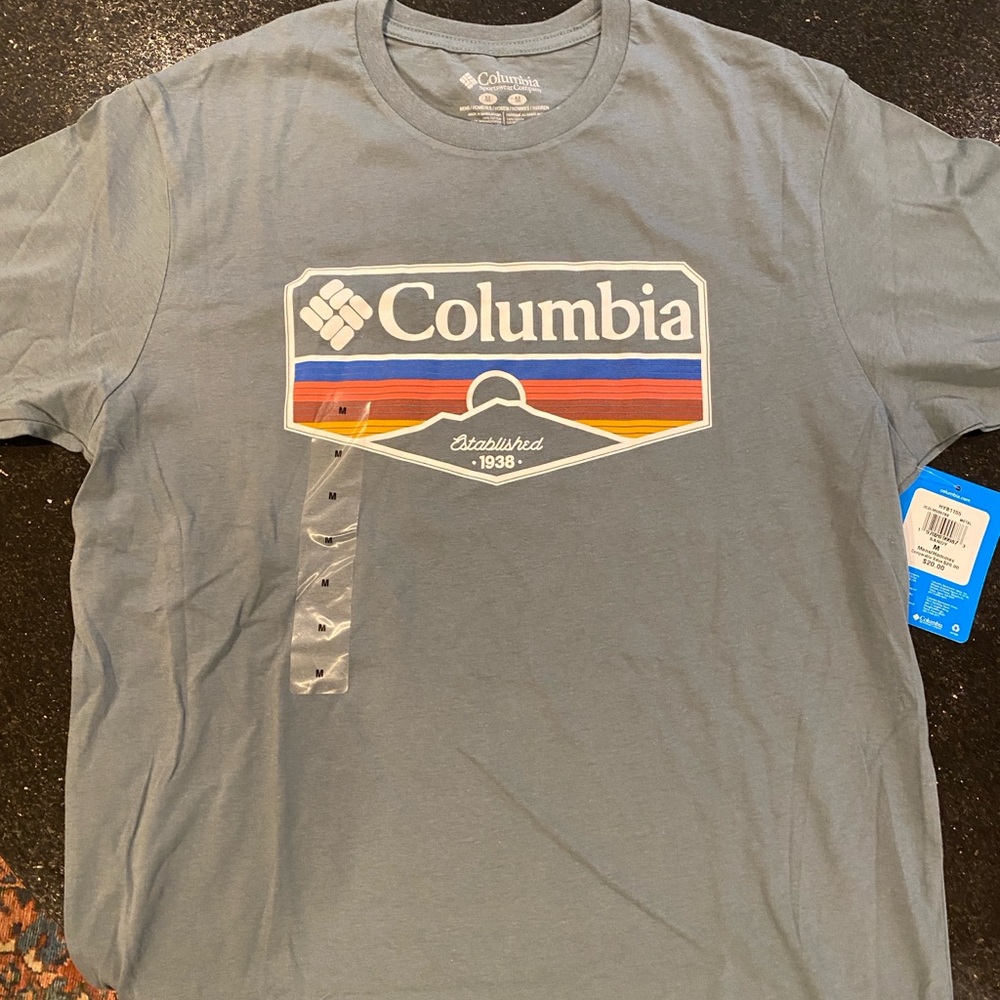 Columbia Gray Short Sleeve Tee with Logo and tags